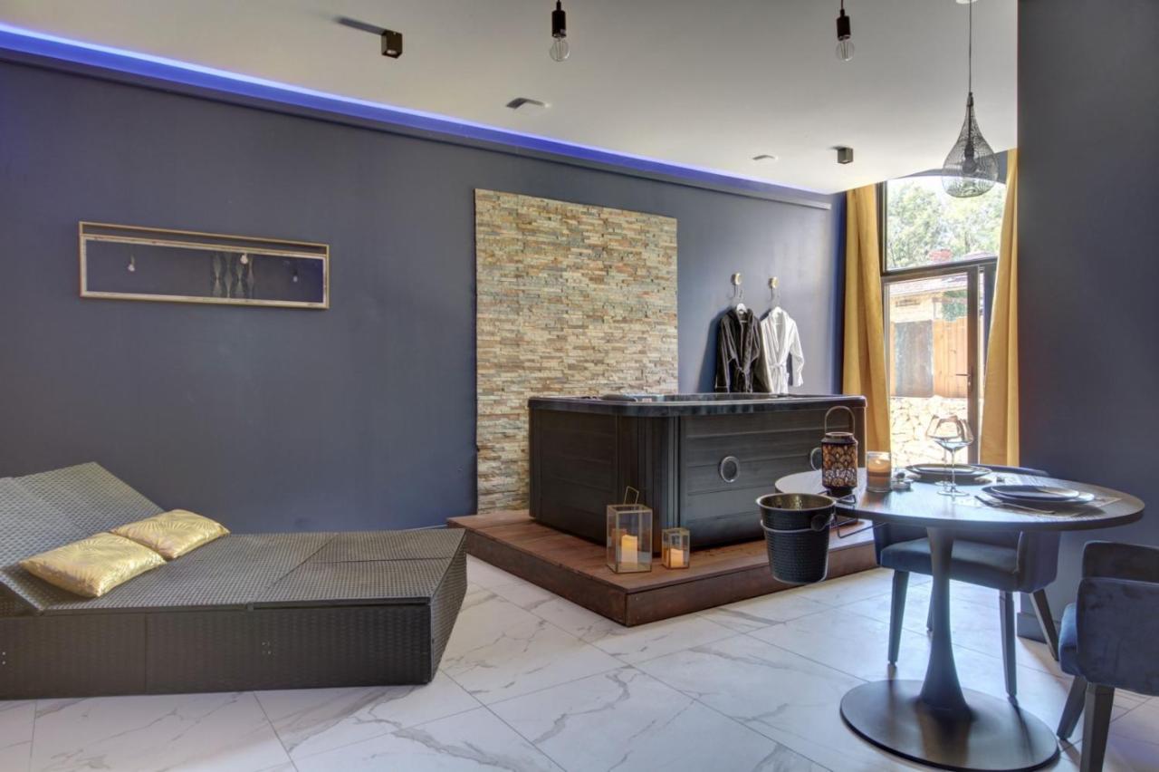 Suite Blue Jacuzzi Le Breuil  Экстерьер фото
